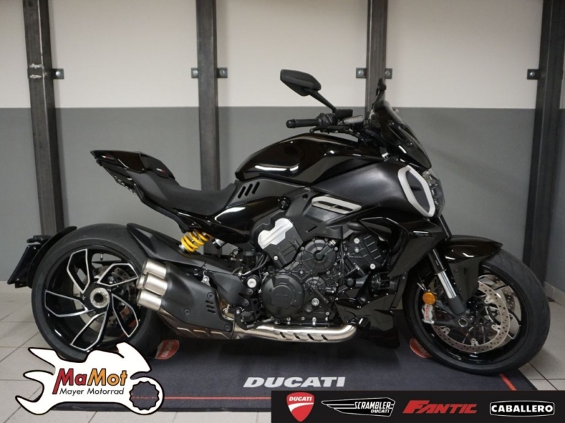 DUCATI DIAVEL V4