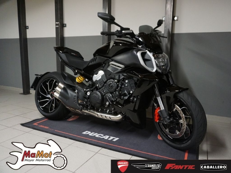 DUCATI DIAVEL V4