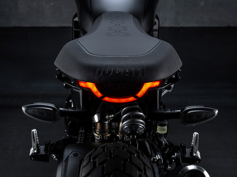 DUCATI Scrambler 800 Icon Dark (bestellbar)