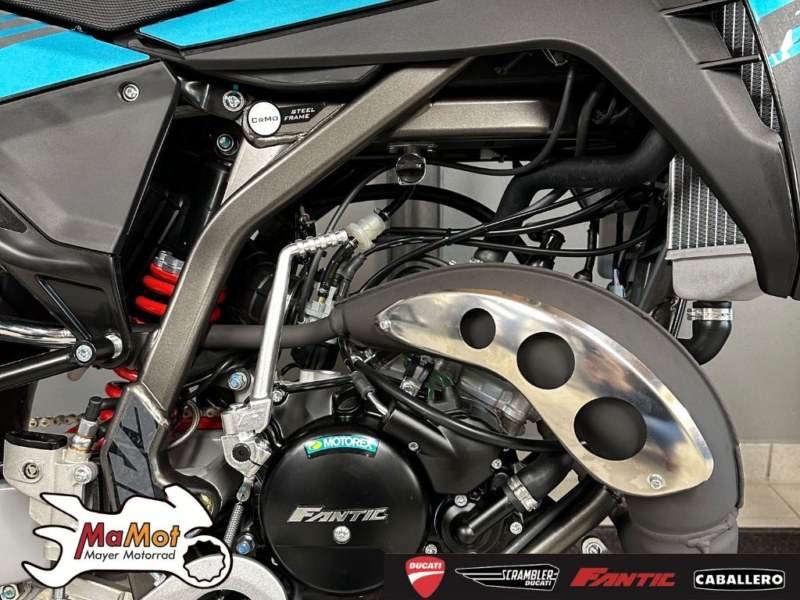 Fantic XM 50 Performance azzuro