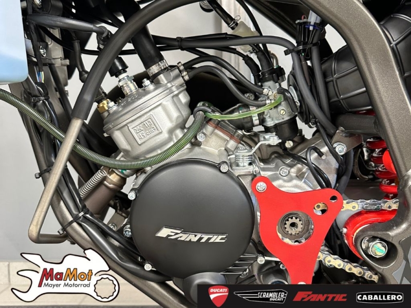 Fantic XM 50 Performance azzuro