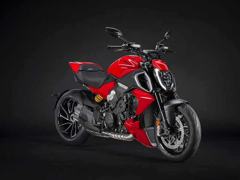 DUCATI Diavel V4 (Showroom)