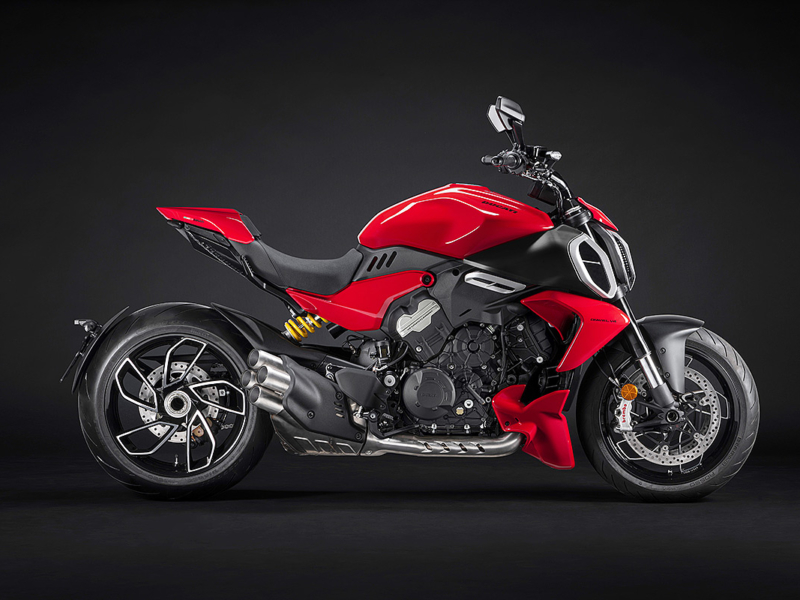 DUCATI Diavel V4 (Showroom)