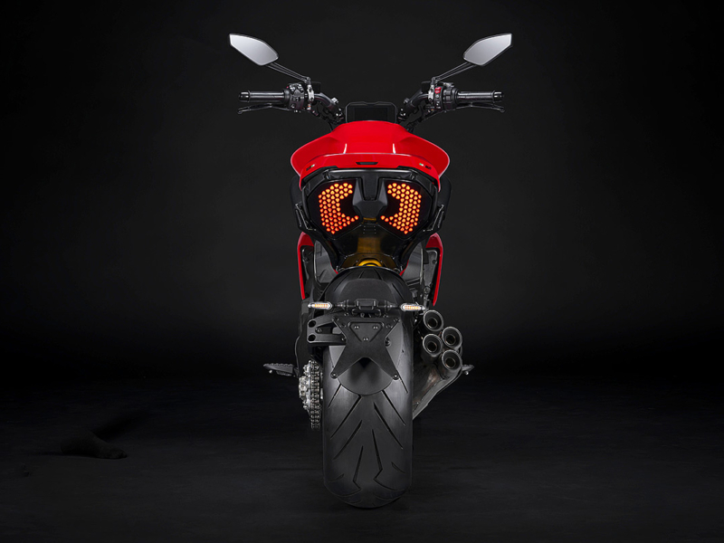 DUCATI Diavel V4 (Showroom)