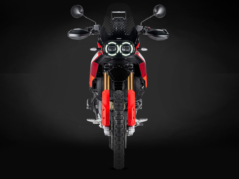 DUCATI DesertX Rally (Showroom)
