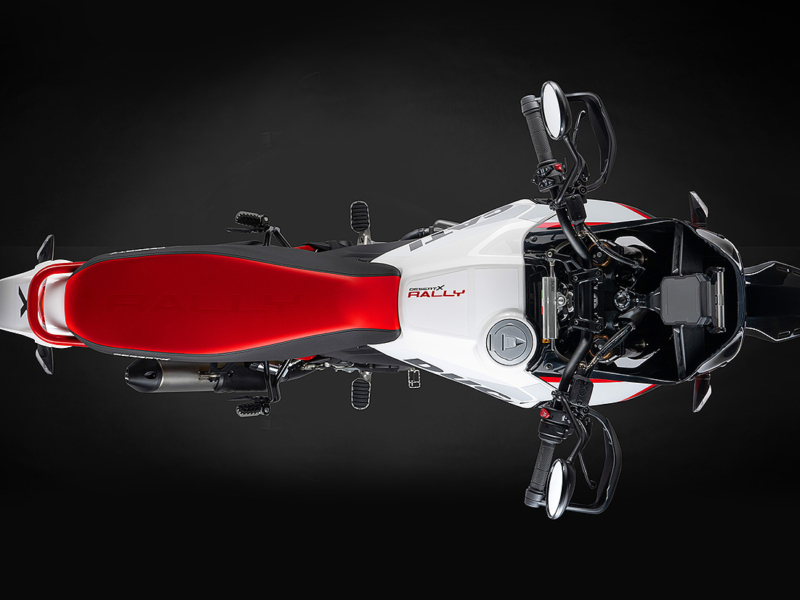 DUCATI DesertX Rally (Showroom)