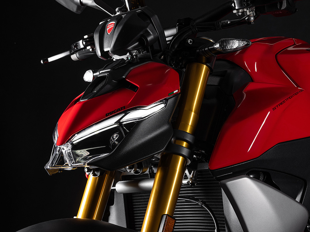 DUCATI Streetfighter V2 S (Showroom) 