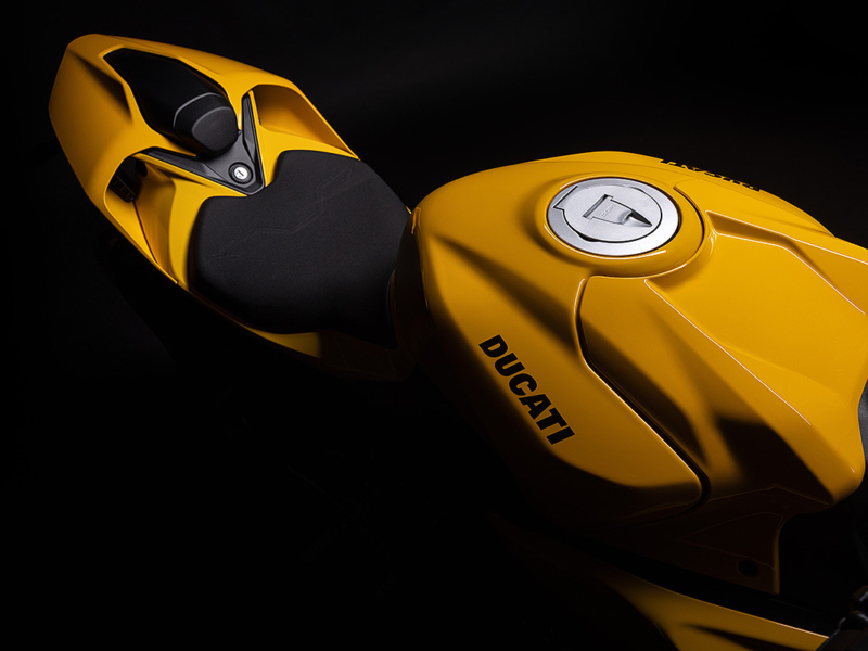 DUCATI Streetfighter V2 S