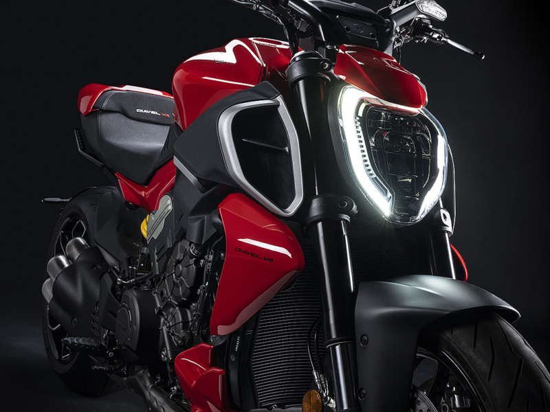 DUCATI Diavel V4 (Showroom)