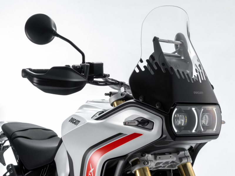 DUCATI DesertX 2G (Showroom)