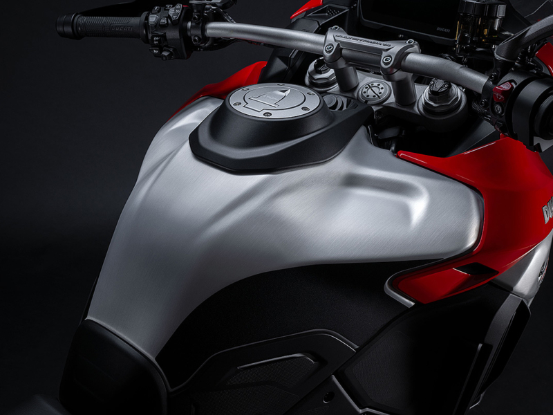 DUCATI Mulitstrada V4 Rally (Showroom)