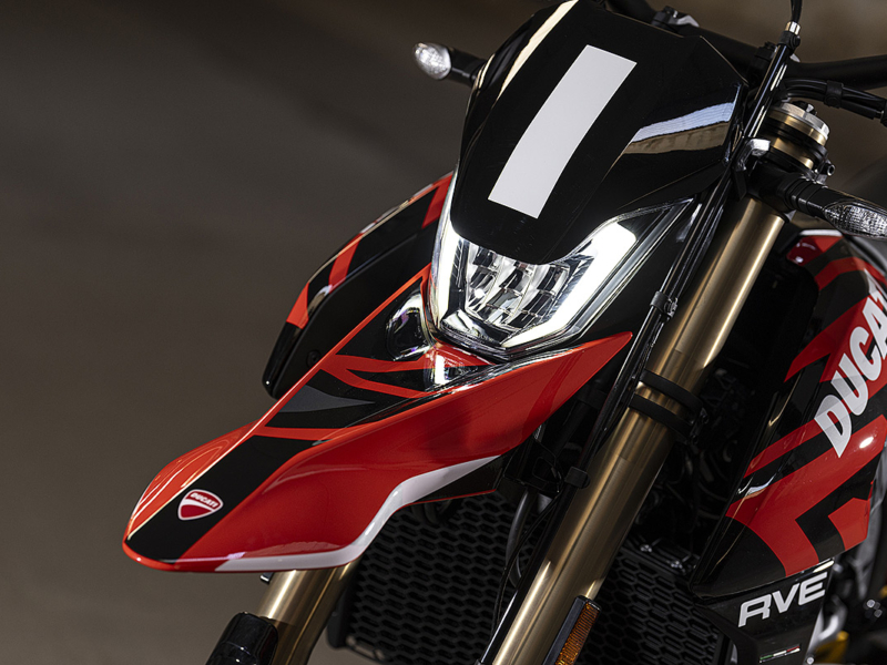 DUCATI Hypermotard 698 Mono RVE (Showroom)