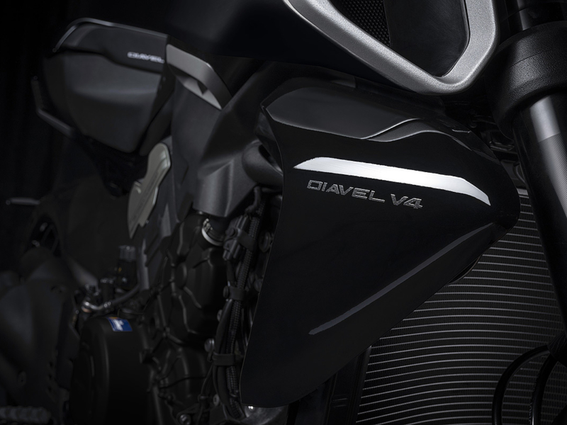 DUCATI Diavel V4 (Showroom)
