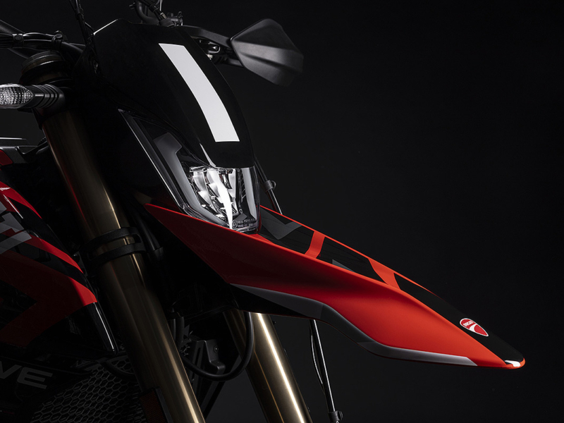 DUCATI Hypermotard 698 Mono RVE (Showroom)
