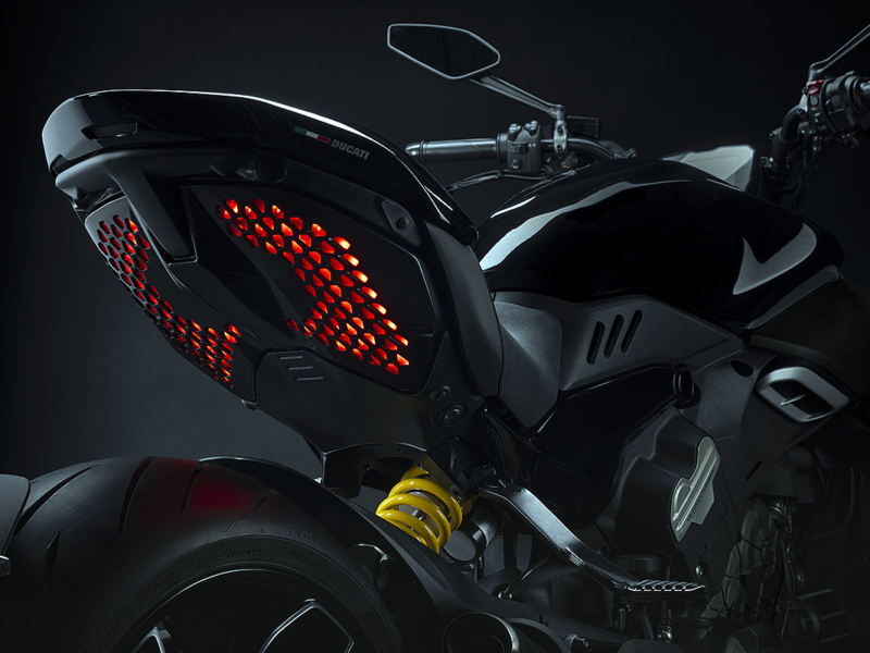 DUCATI Diavel V4 (Showroom)
