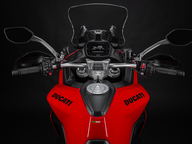DUCATI Mulitstrada V2 S (Showroom)