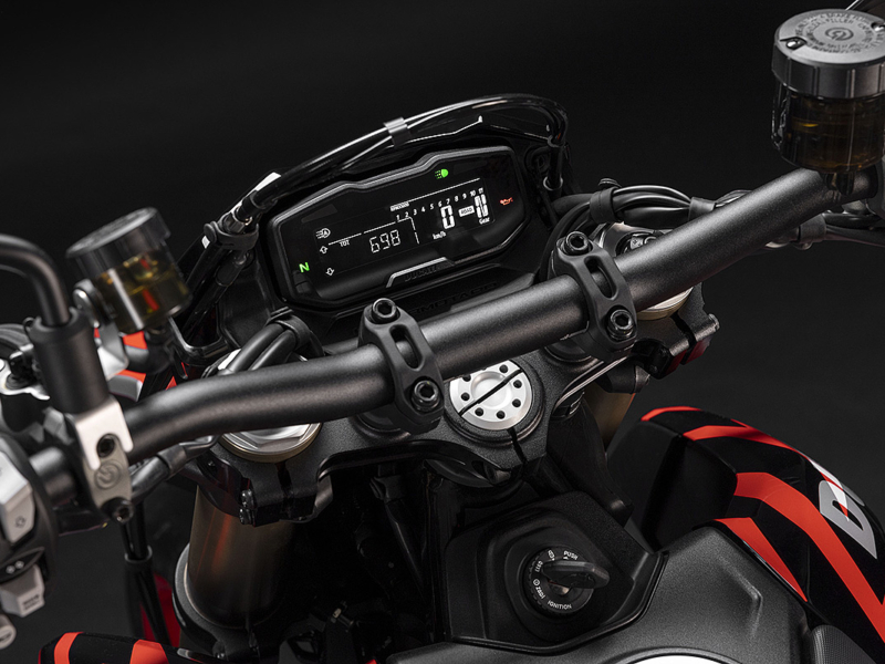 DUCATI Hypermotard 698 Mono RVE (Showroom)