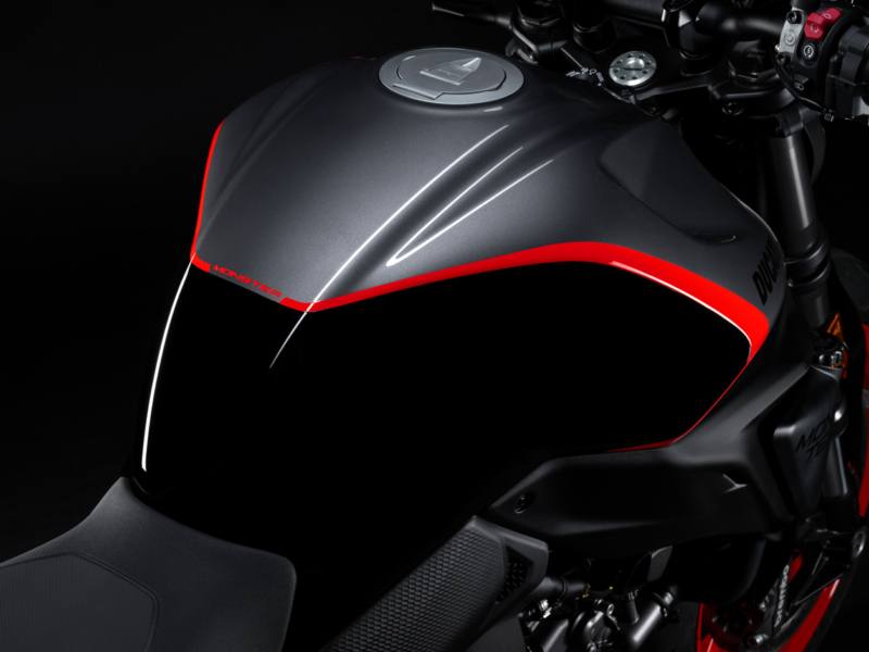 DUCATI Monster Sport 5G (Showroom)