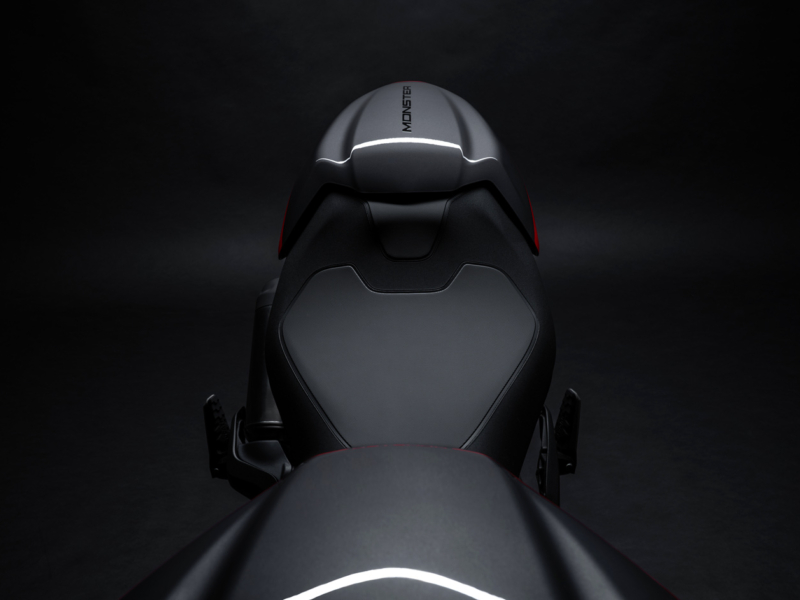 DUCATI Monster Sport 5G (Showroom)