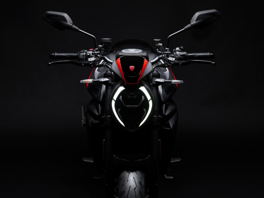 DUCATI Monster Sport 5G (Showroom) 