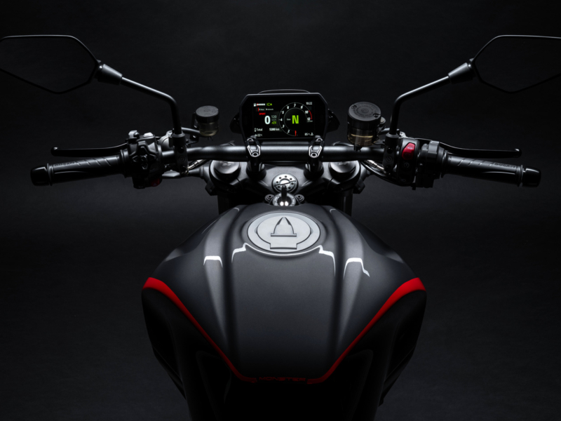DUCATI Monster Sport 5G (Showroom)