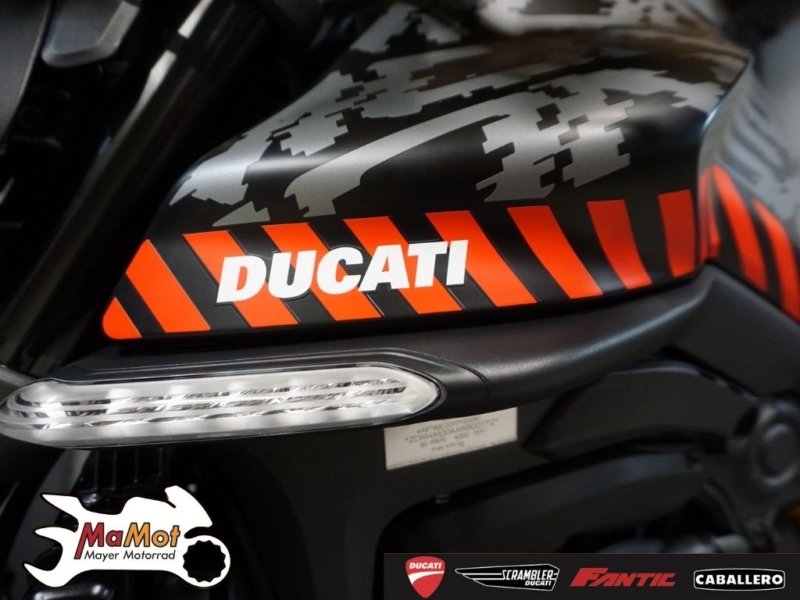 DUCATI MONSTER+