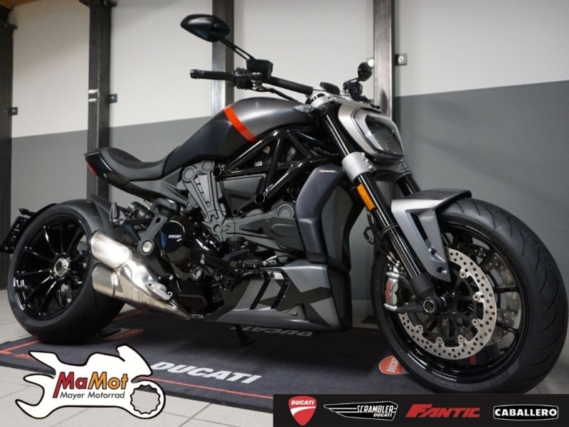 DUCATI XDIAVEL BLACK STAR