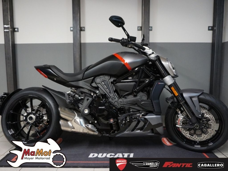 DUCATI XDIAVEL BLACK STAR