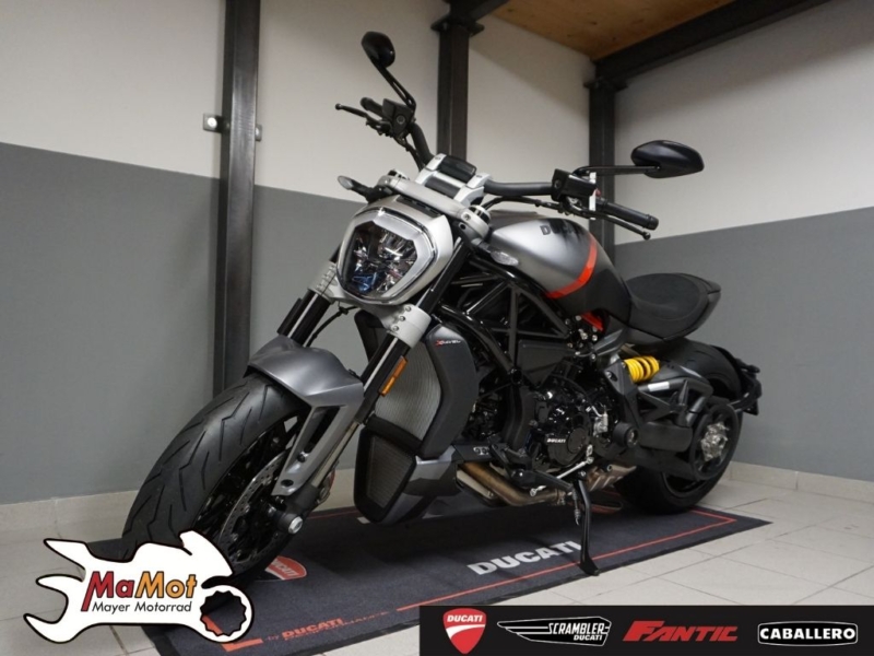 DUCATI XDIAVEL BLACK STAR