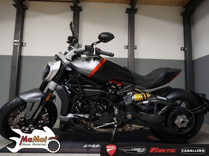 DUCATI XDIAVEL BLACK STAR